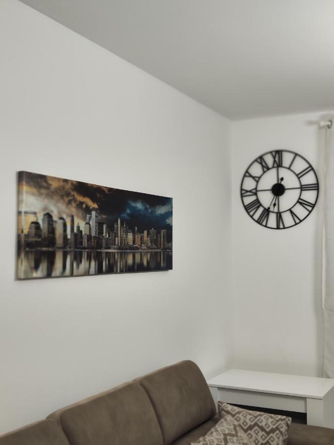 Sempione Apartment Lainate Bagian luar foto